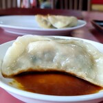 中国料理 四季香 - 巨大な餃子