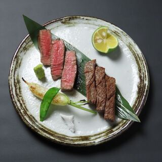 Enjoy high-quality meat◆Special items grilled over Bincho charcoal