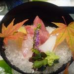 懐食みちば - 鮮魚三種氷盛
      　あしらい色々
      
      
