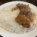 curry 草枕 - チキンカレー、ライス大盛り、福神漬け