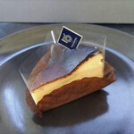 Patisserie hanaemu - バスクチーズケーキ