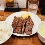 牛たん料理 閣 - たん焼き定食（8枚）