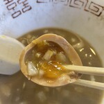 中華ソバ 伊吹 - 煮干しのスープを纏わせて食べてみました。コレも旨いですね。このラーメン具材は少ないが、一つ一つのレベルがかなり高い❗️