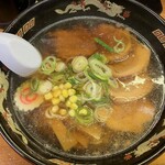 北海ラーメン - しょうゆチャーシュー(麺が半分) 850円