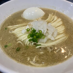 ヌードル＆スパイスカレー 今日の1番 - 煮干しソバ(かけ) ※店主の計らい？(僕には玉子が入ってました♪)