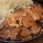 肉食堂 最後にカツ。 - 