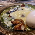 ヨゴロウ - チキン(ホウレン草)+半熟玉子+チーズ