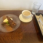 イルヴィナイオ - アーモンド風味のガトーショコラバニラアイス添え（2023年12月16日撮影）