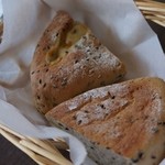 パフ　カフェ - チーズが濃厚に入っており、まだ熱々＾＾