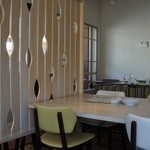 パフ　カフェ - 木を基調とした落ち着きのある空間