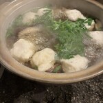 料亭 長坂 - 海老しんじょうがくつくつと煮込まれてます