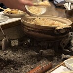 Ryoutei Nagasaka - 大きな土鍋にいっぱい炊き込まれてます