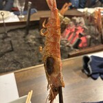 料亭 長坂 - 赤エビは塩焼きですから、頭からバリバリと