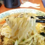 喜多方ラーメン　大安食堂 - 中太麺