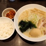 麺屋りゅう - 白味噌らーめん + 味玉 + ごはん