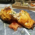 Oysterbar & Wine BELON - オススメの詰め物をしたヤリイカの丸ごと一本フリット　1,480円