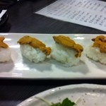 まんねん食堂 - ウニ握り