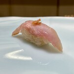 鮨 なんば - 金目鯛　揚げた皮がアクセントに