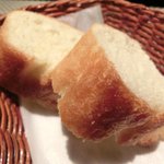 オステリア・トット - パスタランチ 950円 のパン
