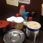 はかた屋たい - テーブルセットは、ゴマや紅ショウガ、辛子高菜などがございます！（第一回投稿分⑤）