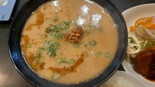 Taiwan Ramen Gyozatacchan - とんこつラーメンUp