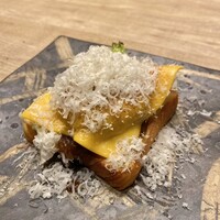 鉄板焼きWAGYU LIVERARY - 和牛ハンバーグオープンサンド