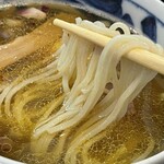 Menya Nanai Chi - 細麺とサラサラつけ汁の組み合わせ