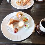 ごのりはりのご - 料理写真:●ホットコーヒー（モーニングサービス付き）500円

を注文してみた