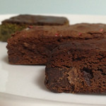 ボニーズベイクショップ - どっしりとした様々なチョコレートブラウニー