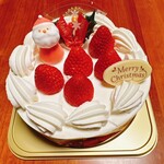 銀座コージーコーナー - 料理写真:苺サンドショート（5号）