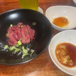 やきとり 廣木 - 馬刺し　880円！