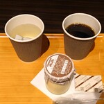 赤れんがcafe - プリンセット(650円)→ふくいプリン＋ハーブティー
、ブレンドコーヒー(H)(350円)