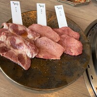 焼肉 The INNOCENT CARVERY 新丸ビル店 - 
