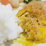 キッチン ブルー グローブ - ひめ鯛ポワレをカット、ソースが美味い！