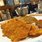 Resutoran Nishikawa - カツカレー (￥1080)。ルーをかけたあとの写真が最初w