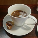 キッチン ブルー グローブ - ミルクを入れます
