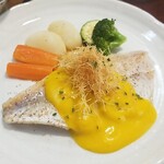 キッチン ブルー グローブ - ひめ鯛ポワレのアップ