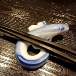 穴子料理と地酒 浅草 川井 - 箸置き(穴子さんです)