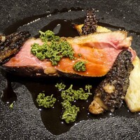 ラ ペ - シャラン産鴨肉・花山椒・タケノコ・モリーユ茸