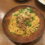 中国料理 千琇 - 汁なし担々麺(¥989)