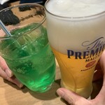 Ishiyaki Suteki Zei - グラスビールとメロンソーダでかんぴゃい