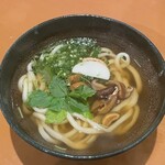 ごえもん - うーん、梅干しうどんかな？梅みえてるような