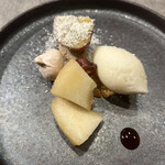 ahill - ランチコース６０００円。本日のデザート。栗のテリーヌ。焼き栗や洋梨のコンポート。デザートまで手抜きなし。有名カフェに負けない味わいです。