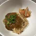 ahill - ランチコース６０００円。焼きカレー。甘くてスパイシーで、炒めたご飯と相性ピッタリの絶品カレーです。