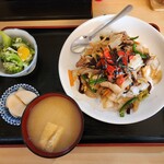 Shokudoutenryuu - 野菜炒め飯(680円)です。