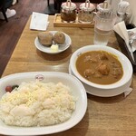 欧風カレー ボンディ - チキンカレー大盛り！