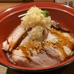 日本橋室町 焼豚 福の屋 - 焼豚ごはん(¥500)