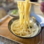 山越うどん - モチッとふわふわな食感。