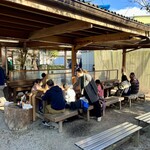 山越うどん - ほのぼのした雰囲気で、美味しい讃岐うどんが堪能出来ます。