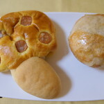 Honoka - （2023/10月）左：絵本の中のきのこパン
